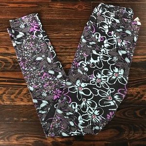 🔥HOT $5 SALE🔥 Leggings OS